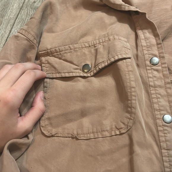 Bécool Button Up - Picture 2 of 2